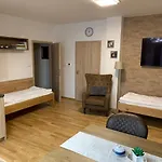 Arber & Wellness Sumava 公寓